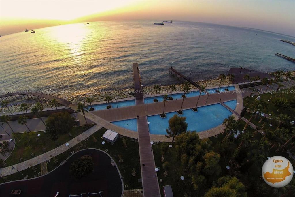 Sea Front & City Center, Amazing Sea View Лимасол Екстериор снимка