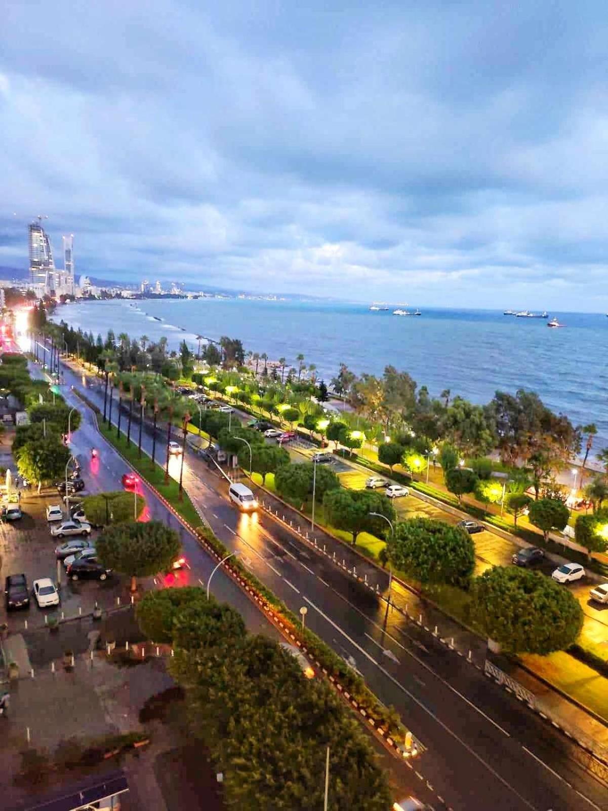 Sea Front & City Center, Amazing Sea View Лимасол Екстериор снимка