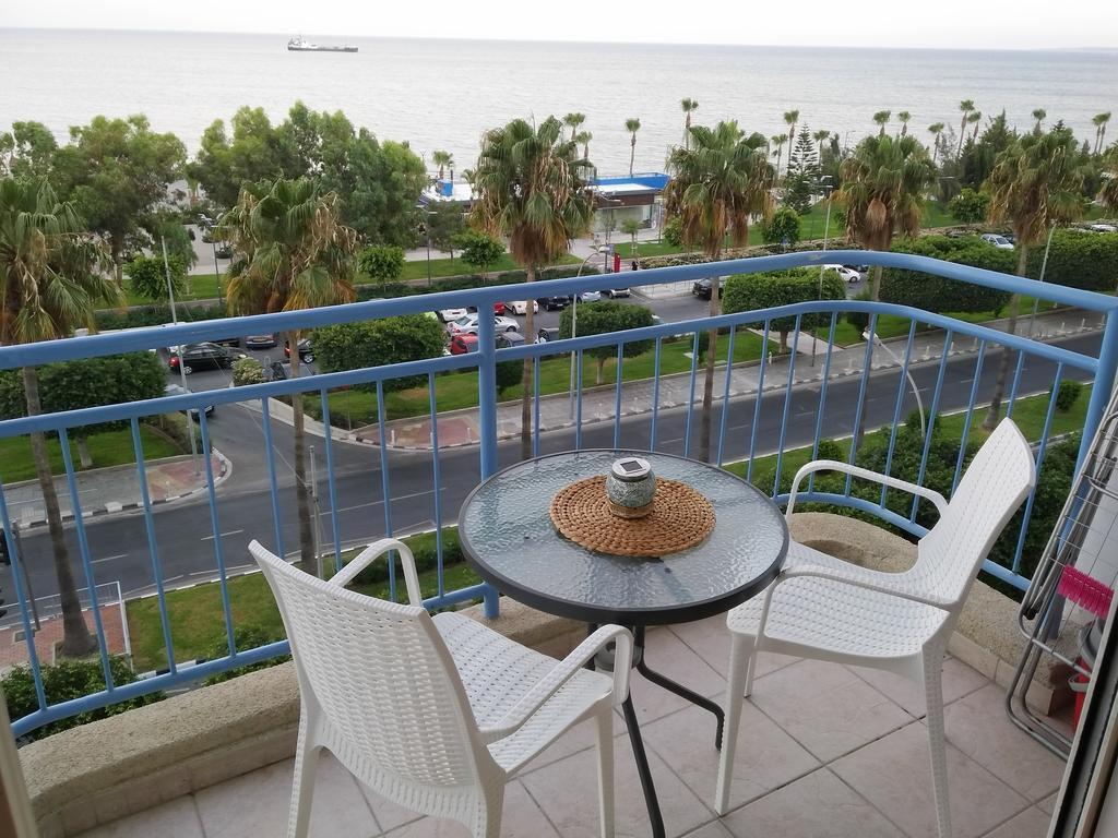 Sea Front & City Center, Amazing Sea View Лимасол Екстериор снимка